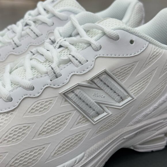 New Balance 1906 Casual Fashion Sneakers